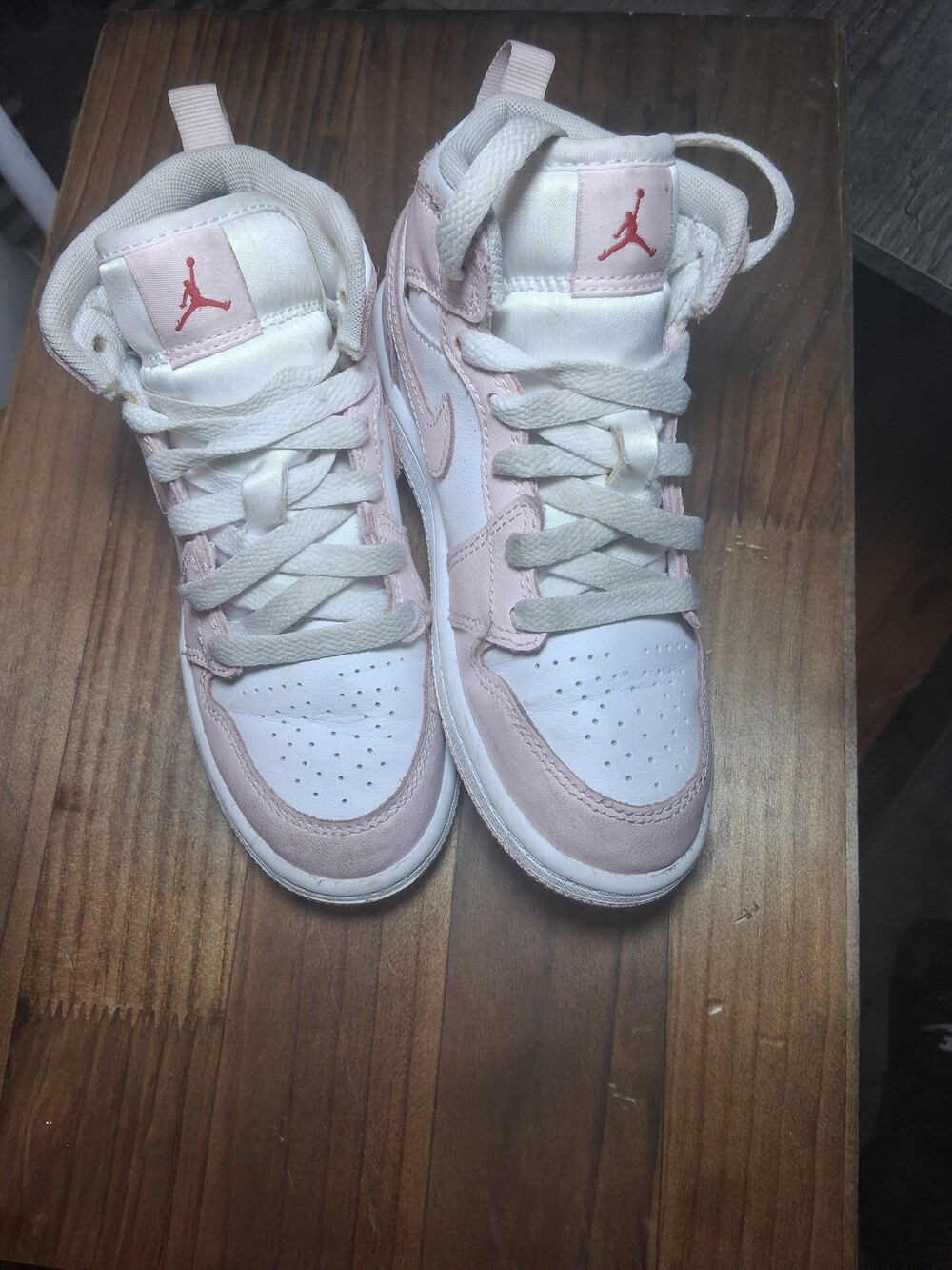 nike air jordans one mid